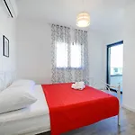 Villa Mira