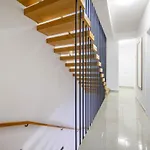Mira Villa Srima