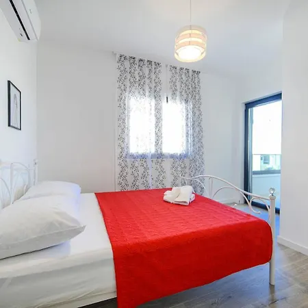 Villa Mira