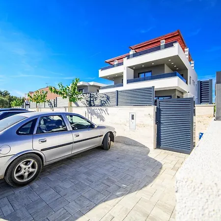 Vila Mira
